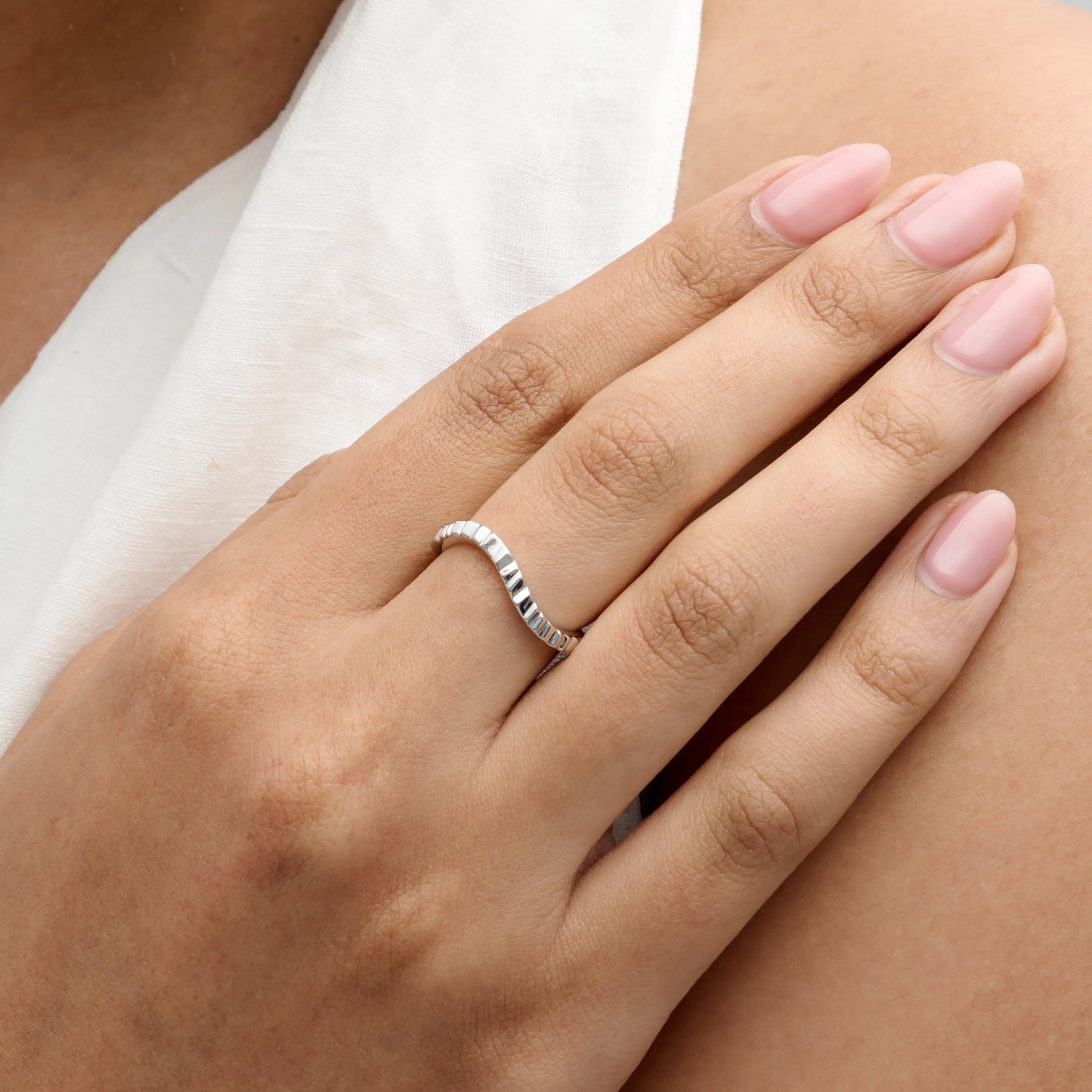 Curve Ring