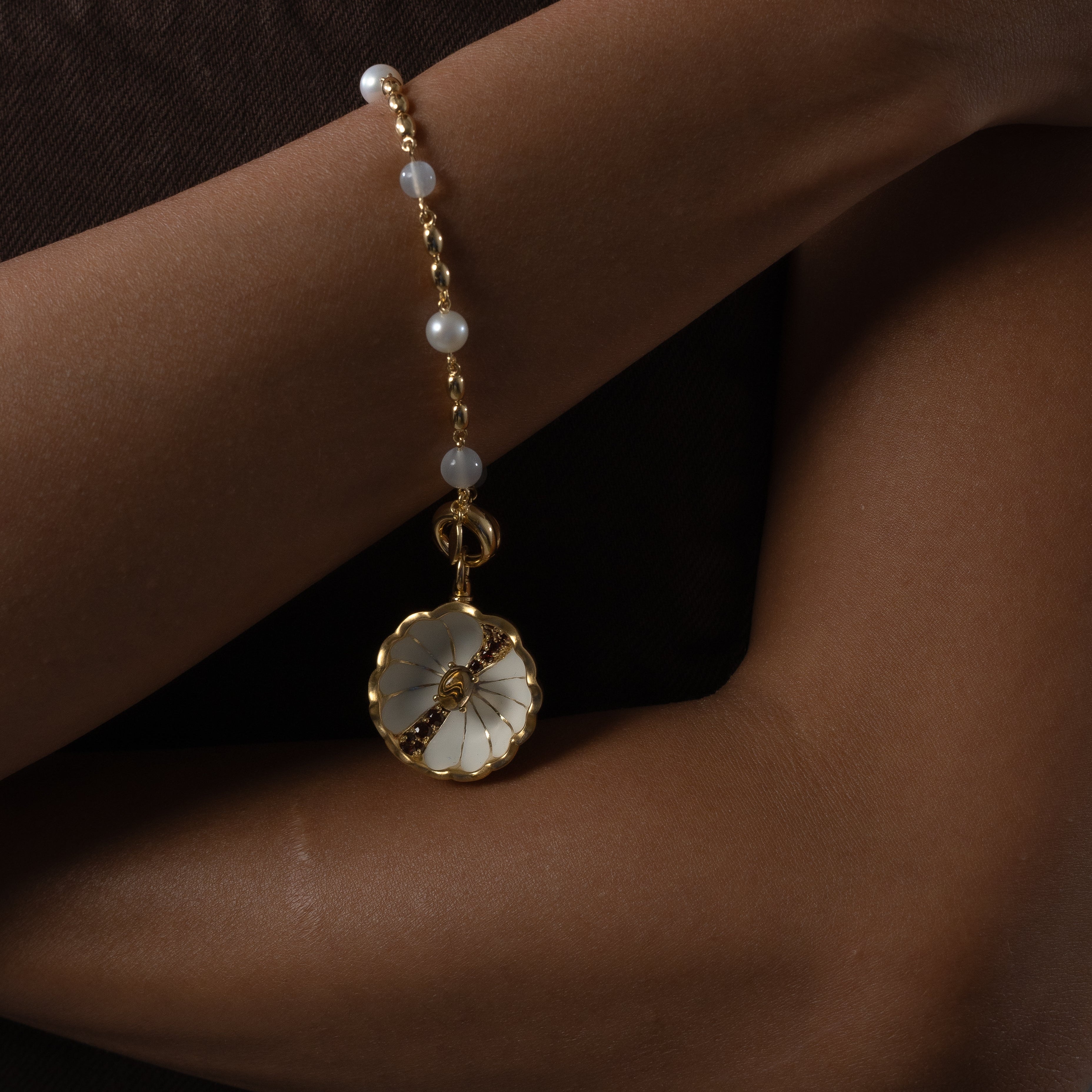 Mycelium Spore Charm