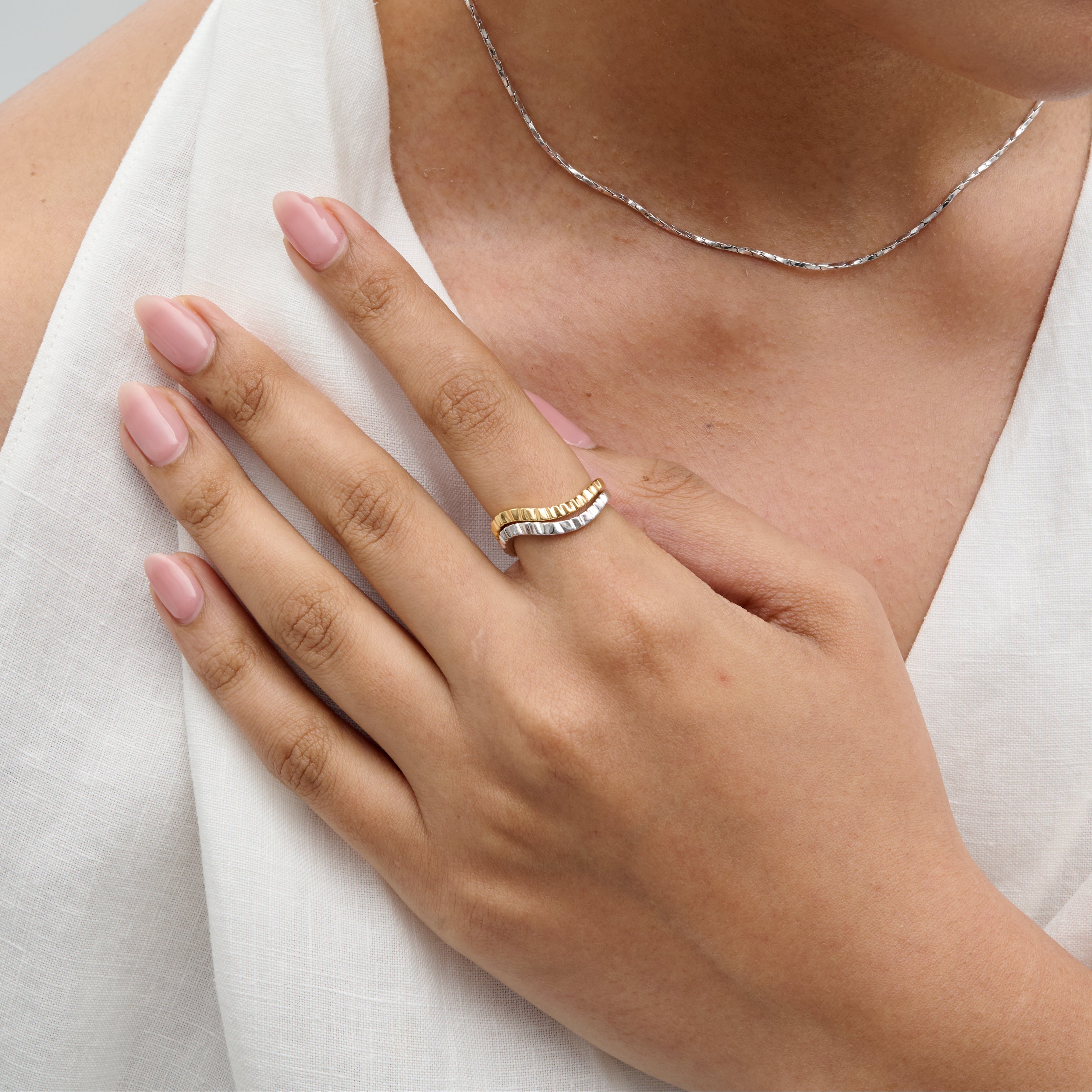 Curve Ring