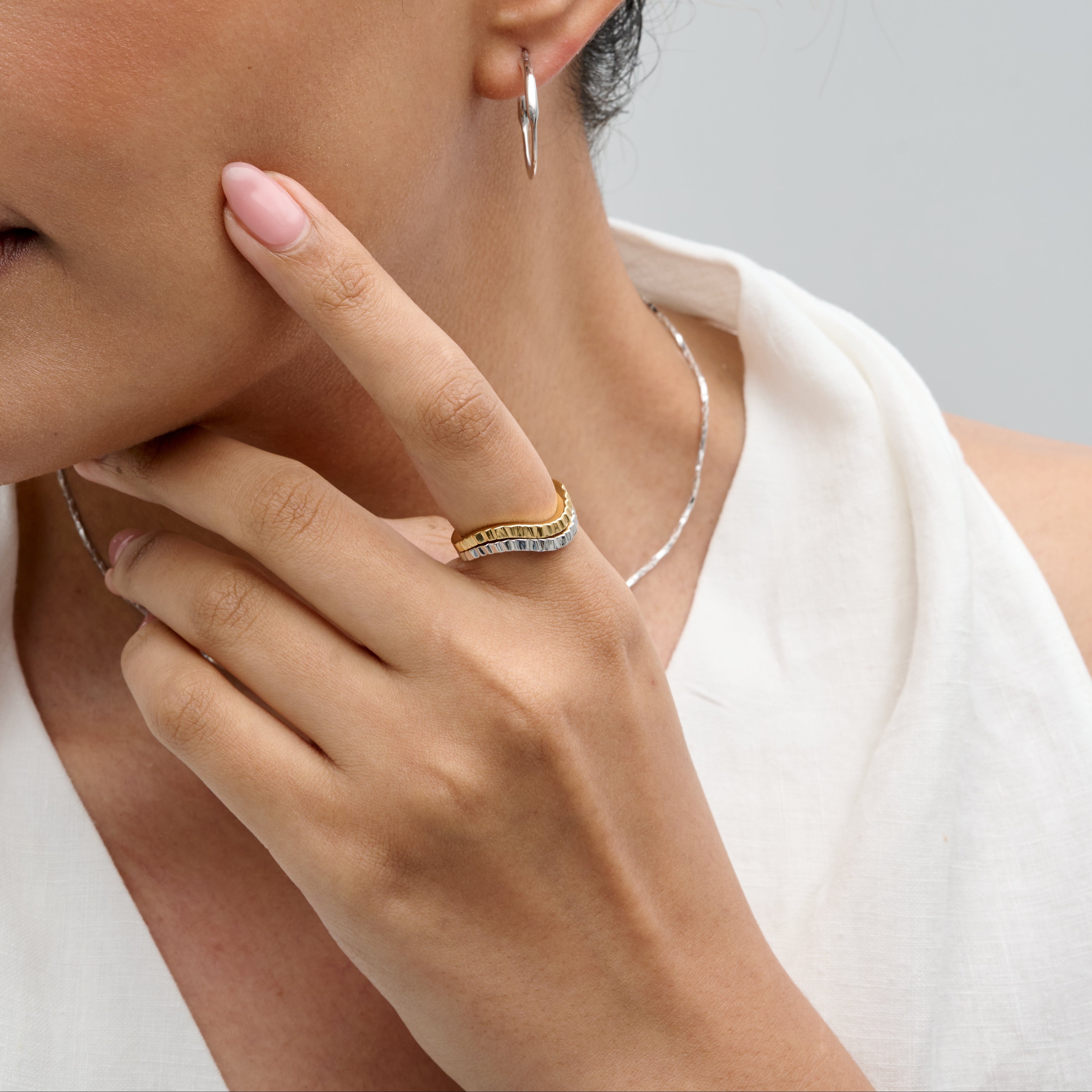 Curve Ring