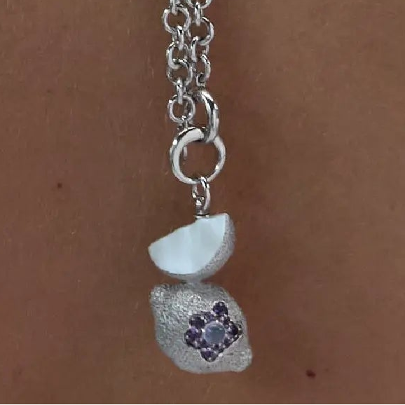 Tilted Peel Charm