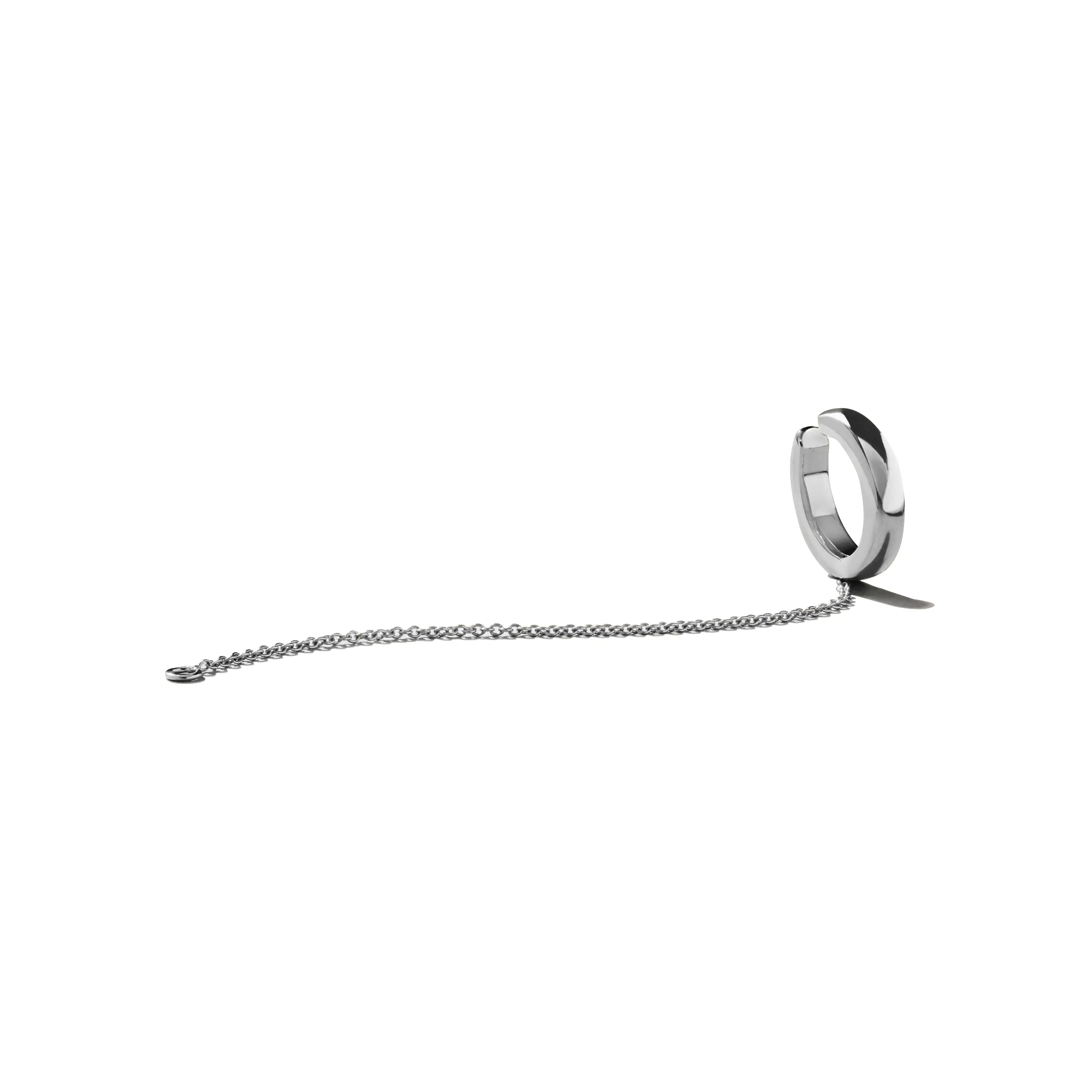 Essential ear cuff